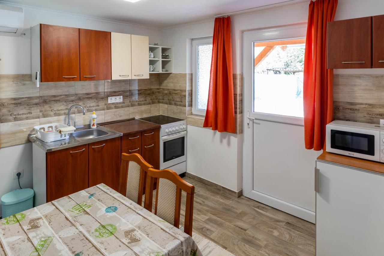 Lili Apartman Harkany Exterior photo
