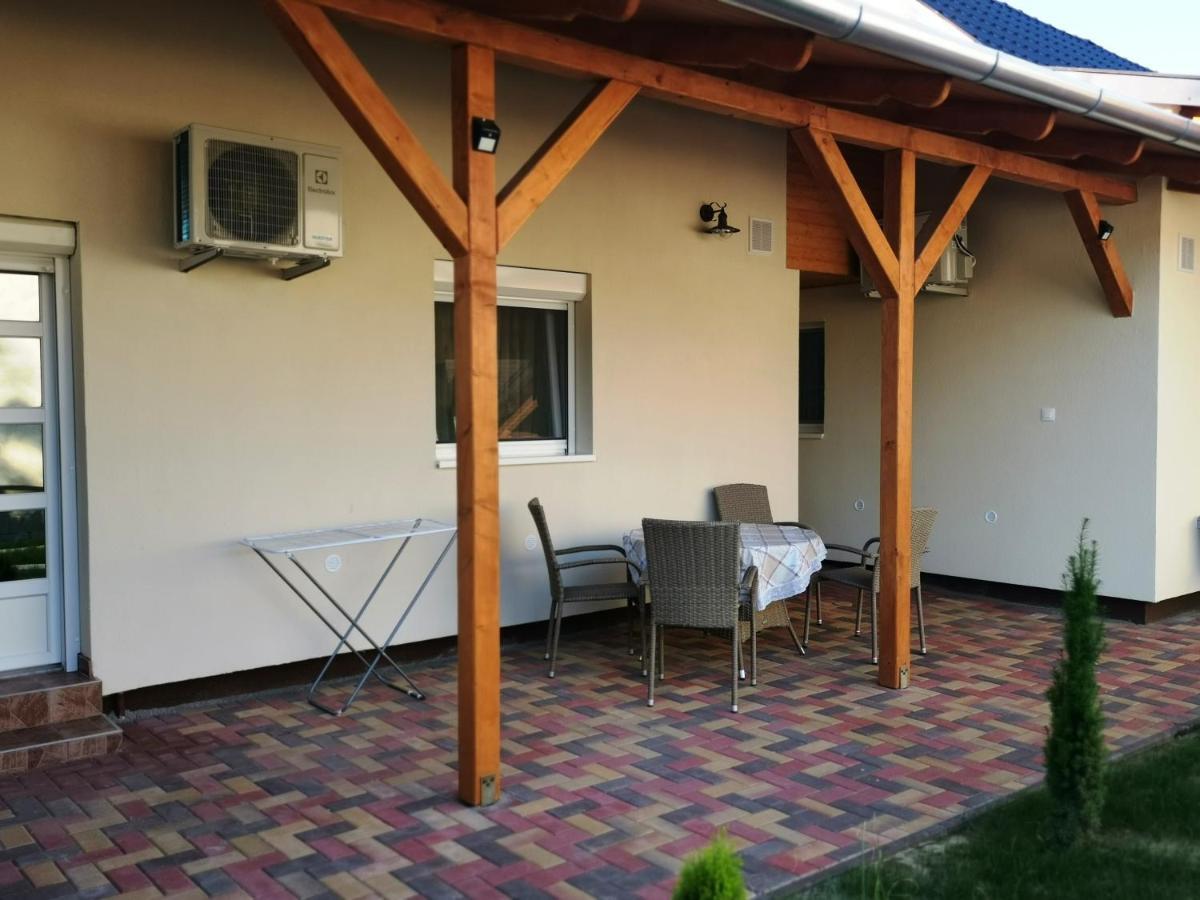 Lili Apartman Harkany Exterior photo